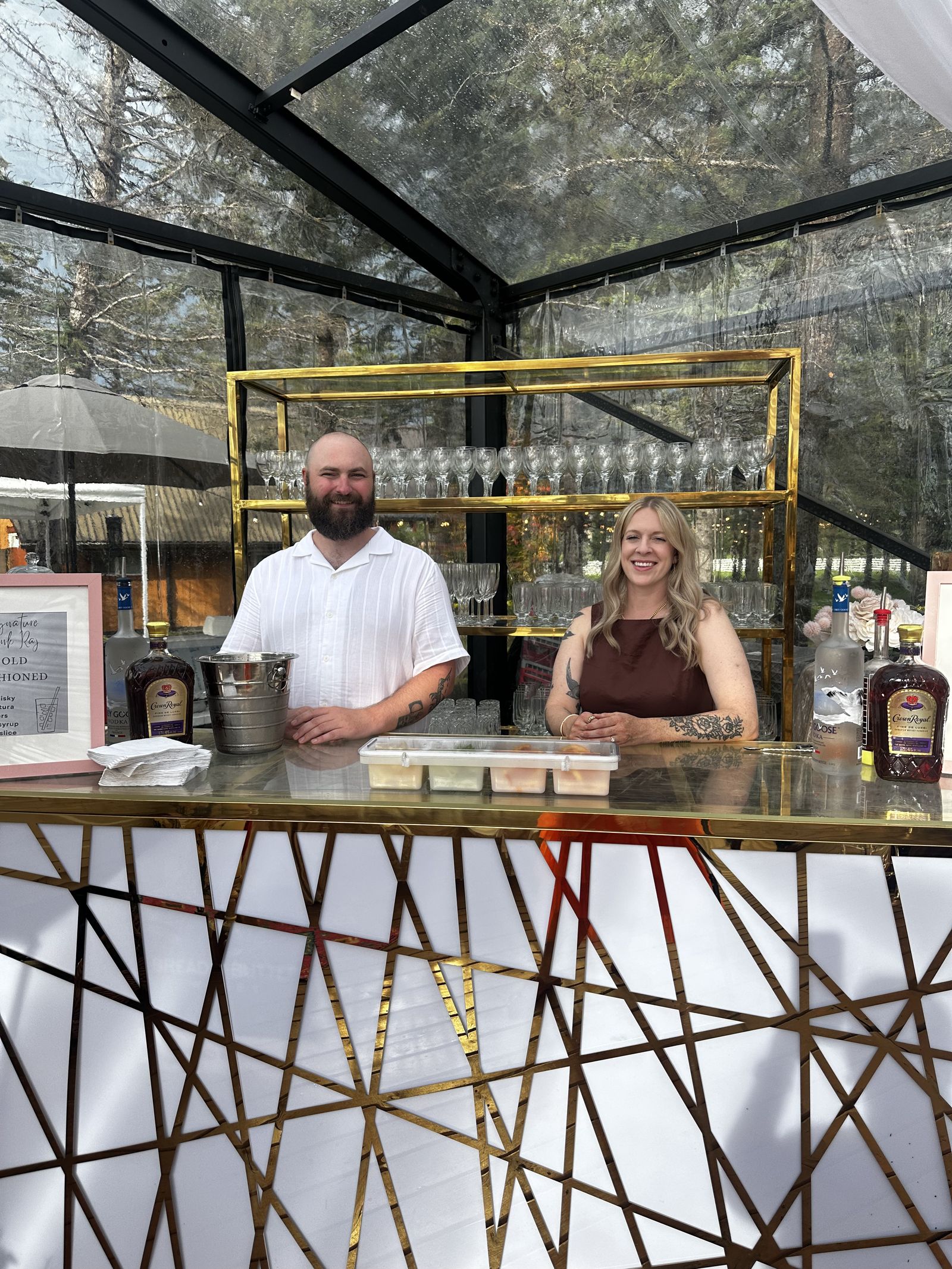 Bubbles and Brews stationary bar service inside a glass marquee tent, an alternative to the mobile Piaggio Ape bar
